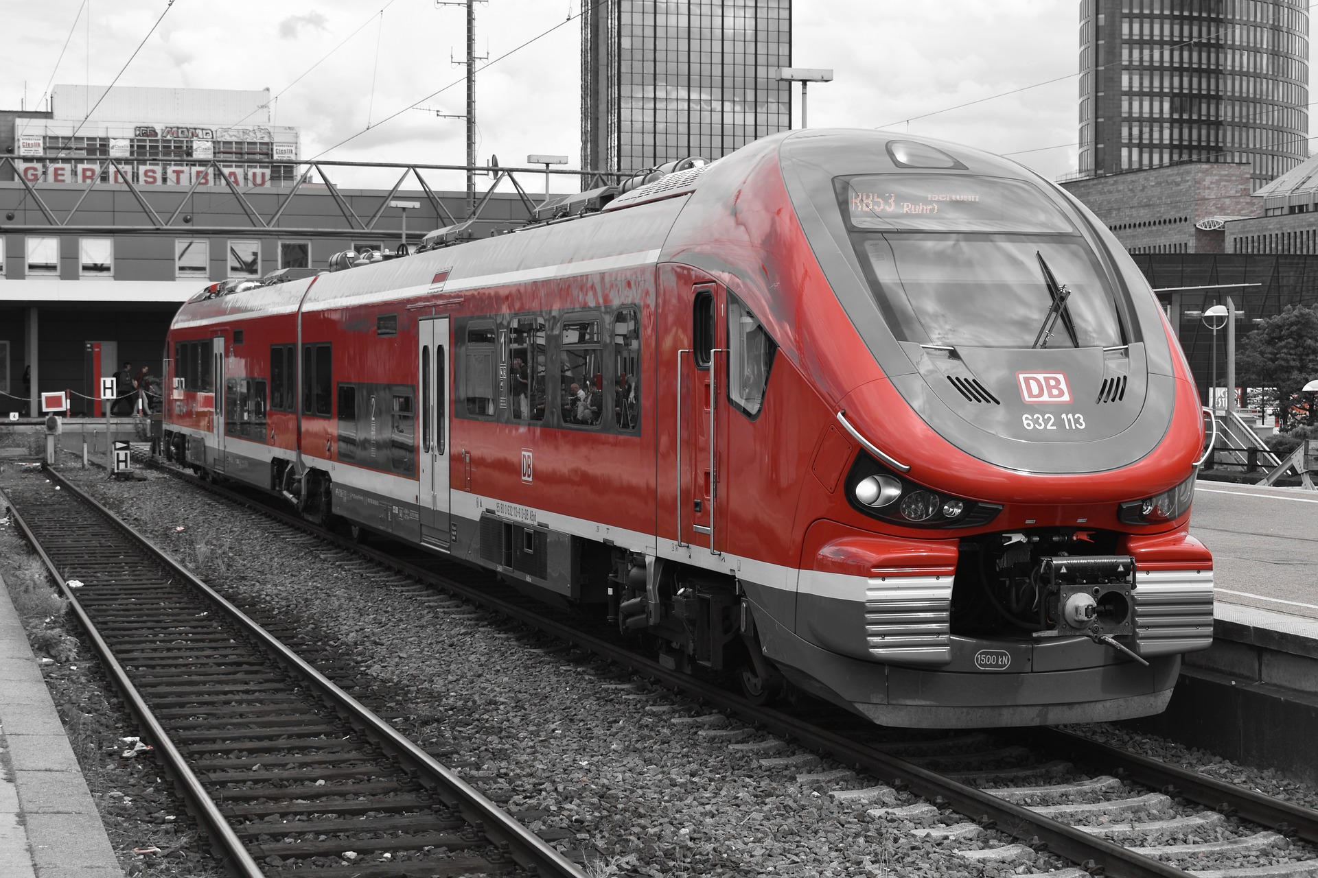 PESA Dostarcza Lokomotywę Napędzaną Wodorem dla Orlenu: Rewolucja w Polskim Transporcie Kolejowym