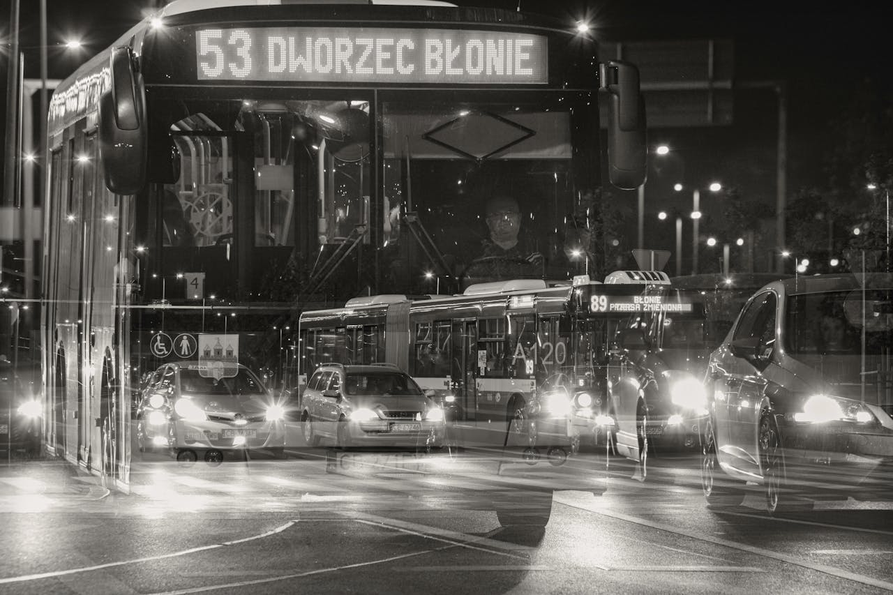 Most Bernardyński zamknięty dla autobusów – zmiany w komunikacji miejskie